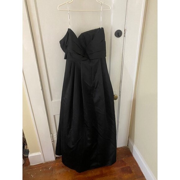 David's Bridal Women's Black Strapless Ruched Bodice Wedding Dress - 18 - Picture 4 of 15